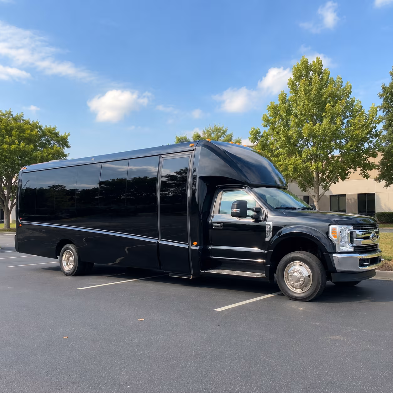 minibuses and charter buses for detroit science and history field trips