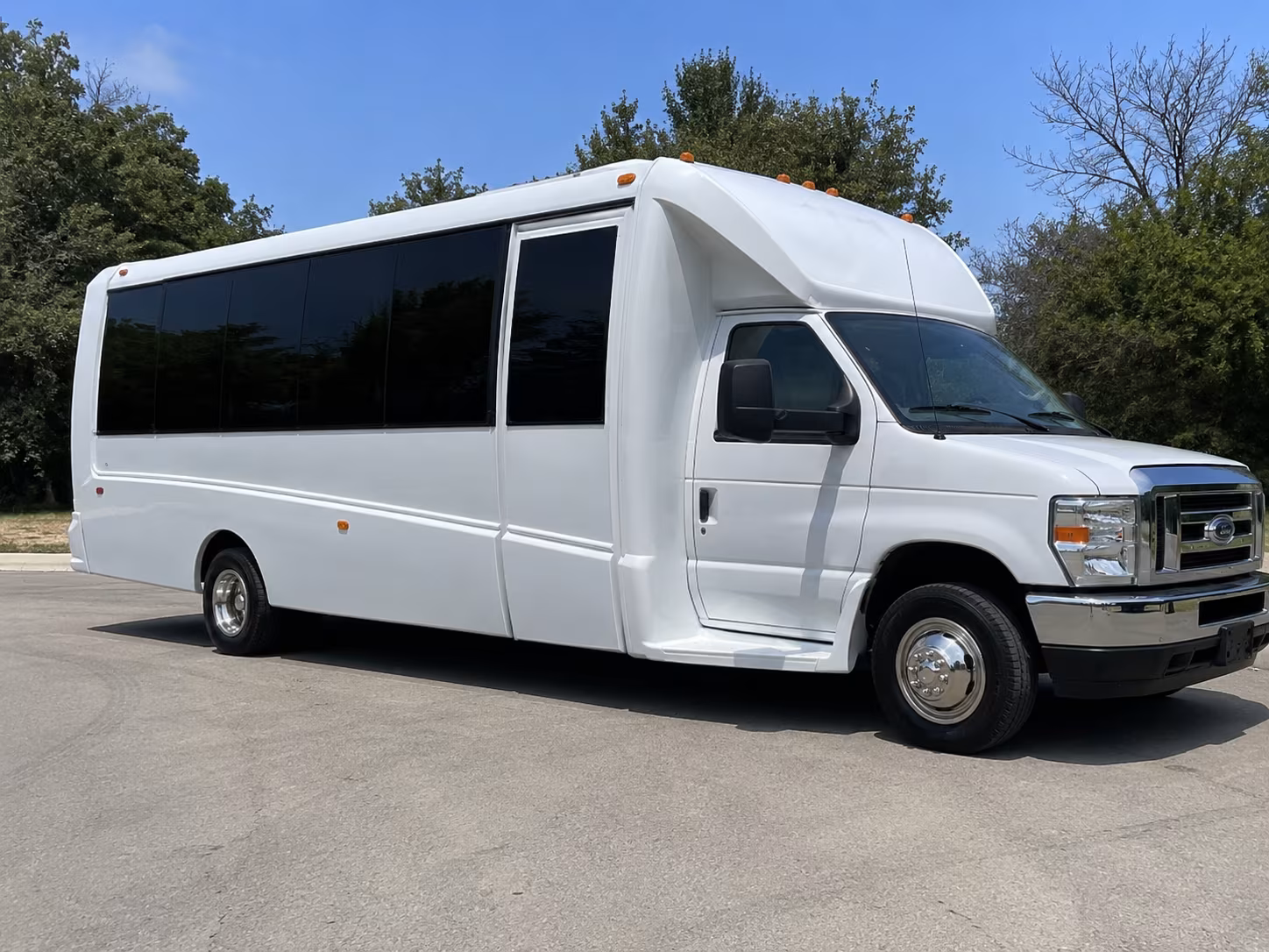 party buses to little caesars arena concerts from downriver