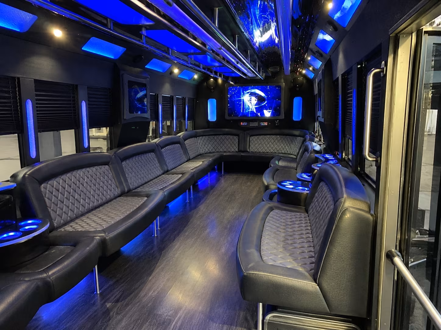 taylor 28 passenger party bus interior