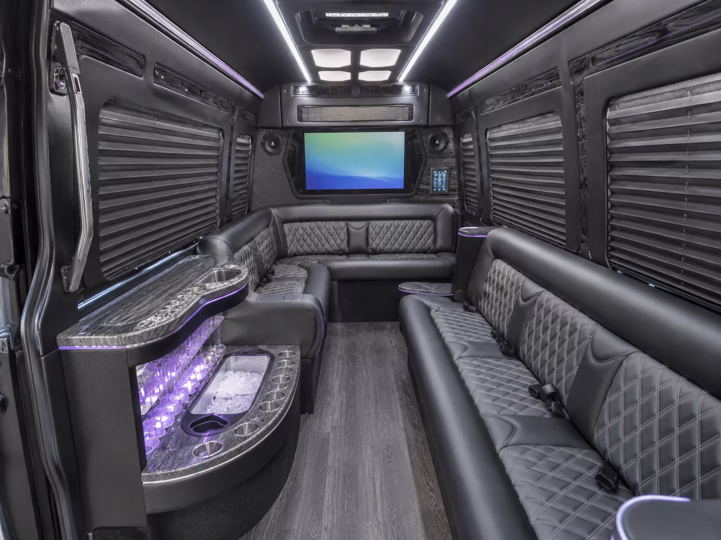 taylor 30 passenger party bus